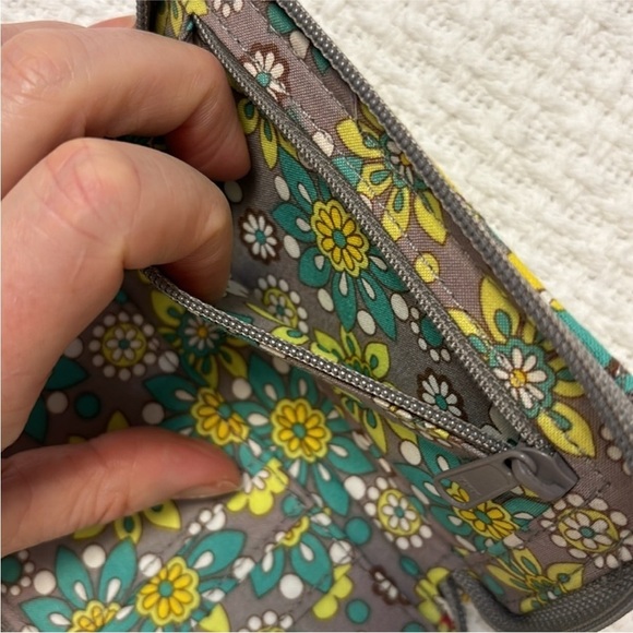 VERA BRADLEY wristlet wallet lemon parfait quilted cloth zip around yellow green - Picture 8 of 13